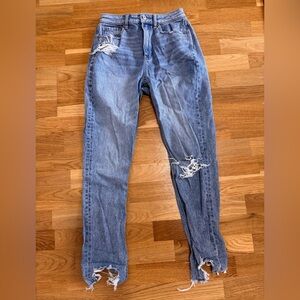 American Eagle Distressed Blue Jeans
